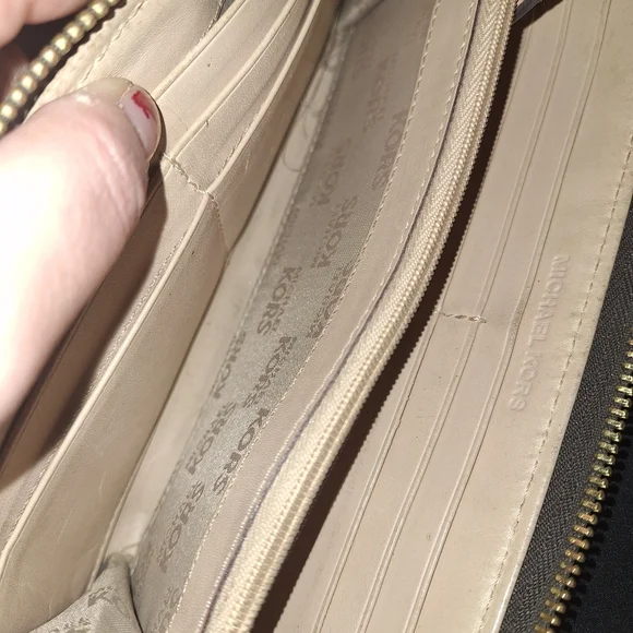 MICHAEL Michael Kors Brown Wallet - Picture 10 of 11